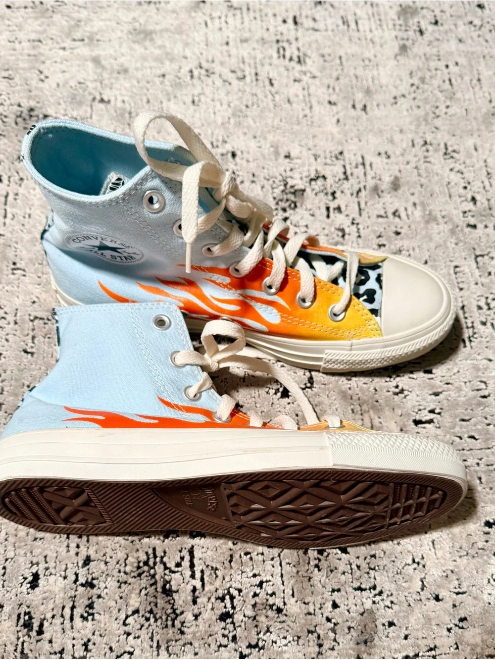 Converse High-Top Sneakers with Flames/leopard print (8) - Picture 2 of 7